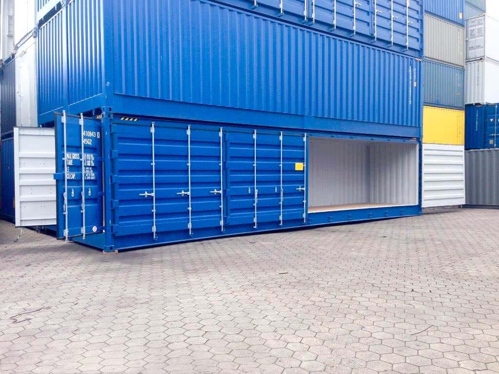 Blauer High Cube Open Side Container mit geöffneter Seite