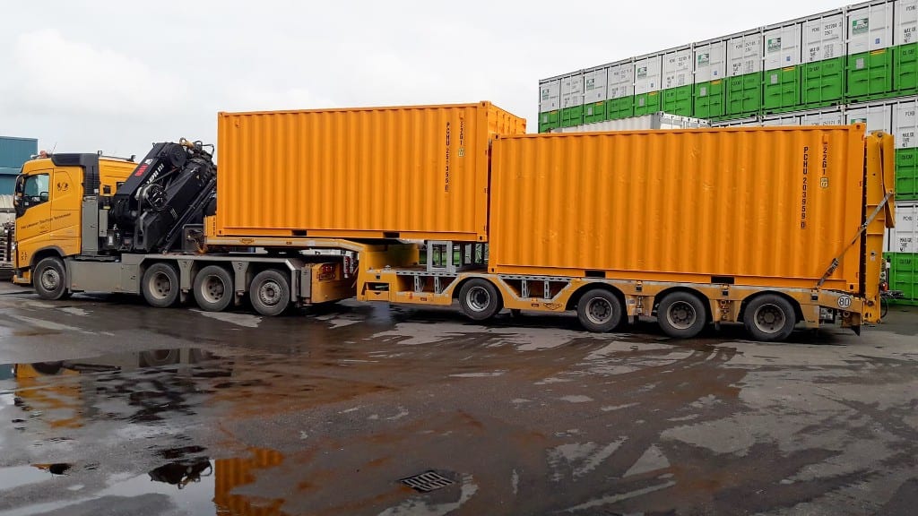 Step-Deck Tieflader für Containertransport